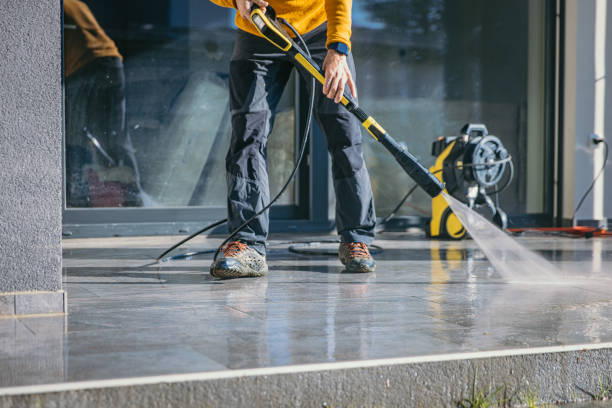 Best Pool Deck Cleaning in Roseville, MN
